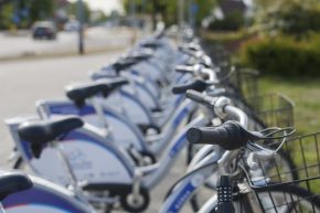 Ciclismo urbano: soluzioni sostenibili per le città di domani