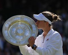 Barbora Krejcikova rinasce e trionfa a Wimbledon nel ricordo di Jana Novotna