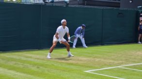 Musetti che battaglia a Wimbledon, vince al quinto con Darderi ed approda al terzo turno