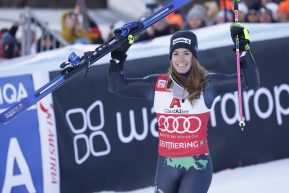 Fiocchi di Ghiaccio – Marta Bassino si getta fra le porte di Soelden: “Ho lavorato tanto in gigante per difendere il titolo mondiale in super-g”