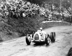 Formula Grand Prix – Vincere senza arrivar primo: Hans Stuck e il trionfo mancato al Gran Premio di Tripoli 1936